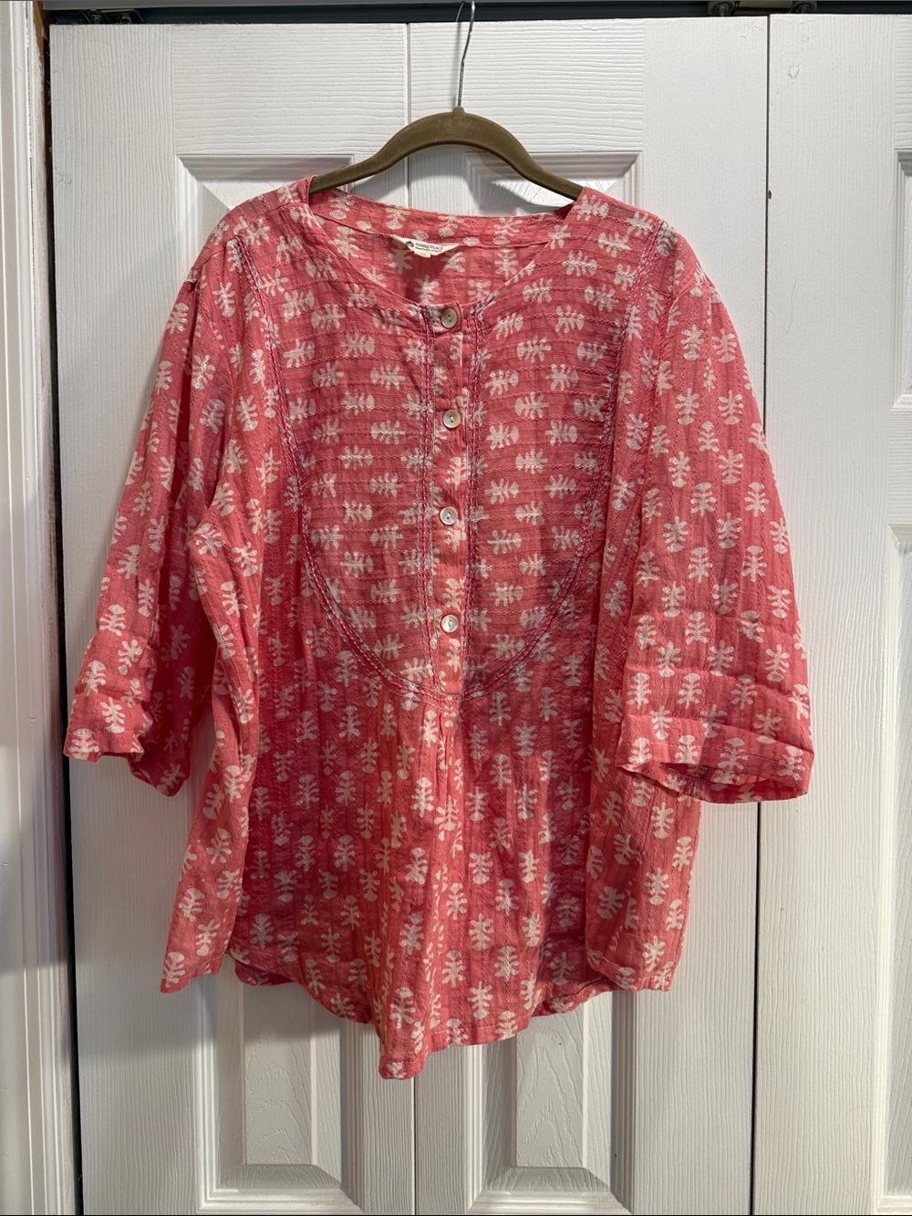 Women's Pink Printed Button-Front Top
